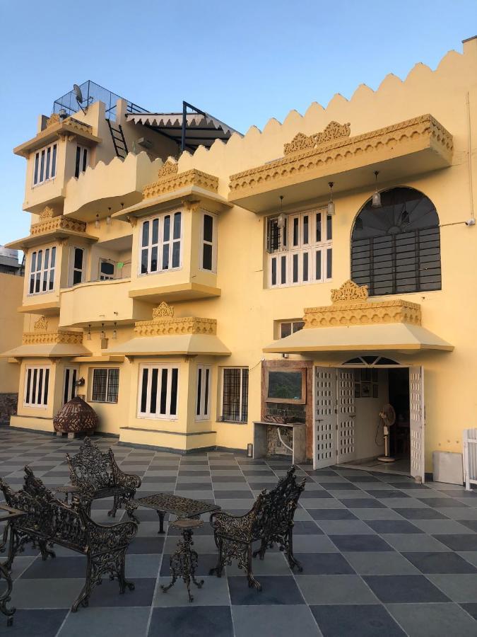 אודייפור Jai Villa Homestay מראה חיצוני תמונה
