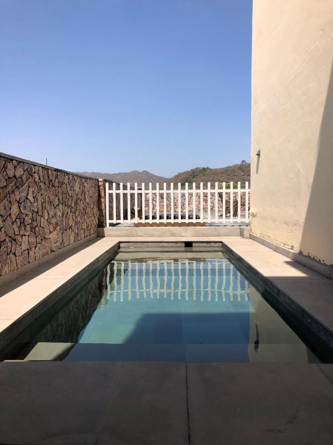 אודייפור Jai Villa Homestay מראה חיצוני תמונה